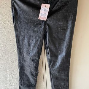 🆕NEW LEATHER PANTA FROM MISGUIDED SIZE 4 ✨✨✨✨✨